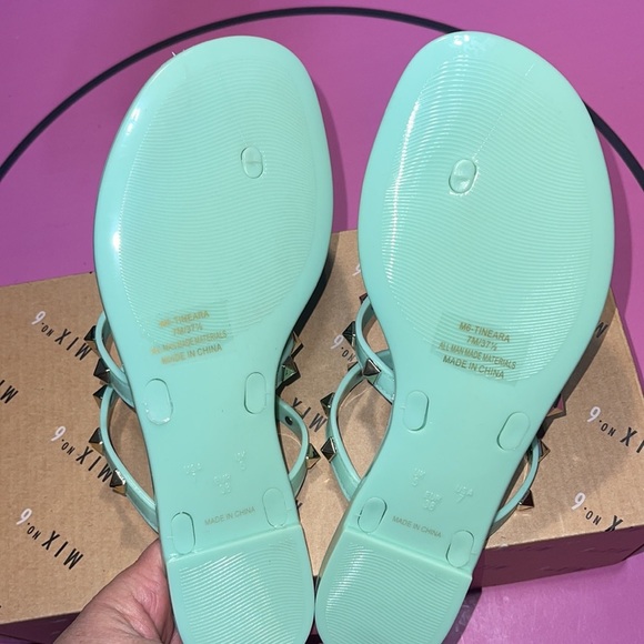 Mix No. 6 Tineara Studded Sandal- Size 7 - Picture 9 of 12